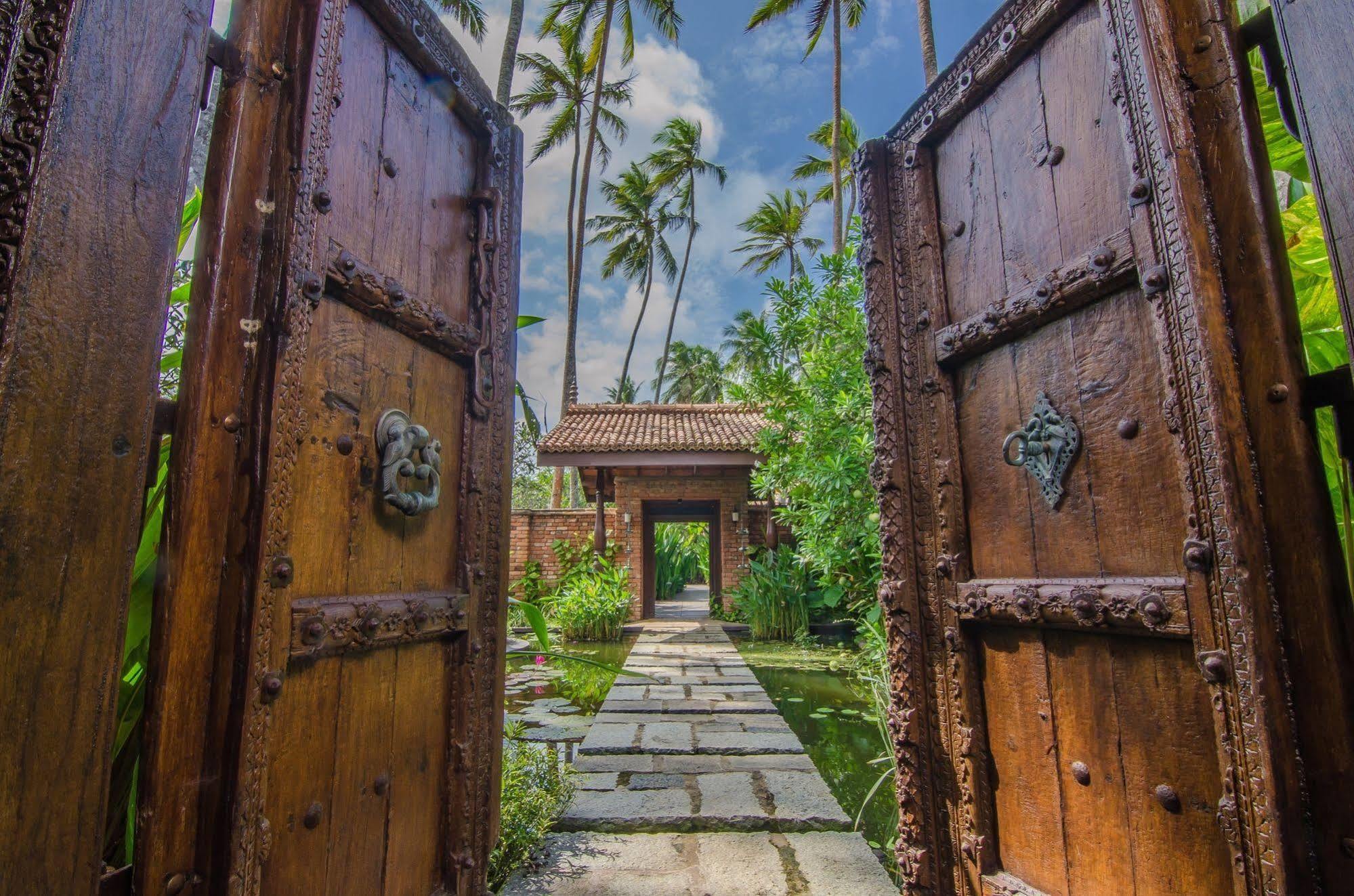 Reef Villa Wadduwa Exteriör bild